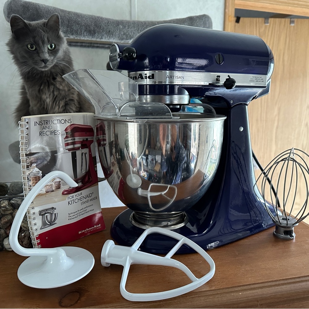 KitchenAid KSM150PSER Artisan Tilt-Head Stand Mixer with Pouring Shield, 5-Quart
